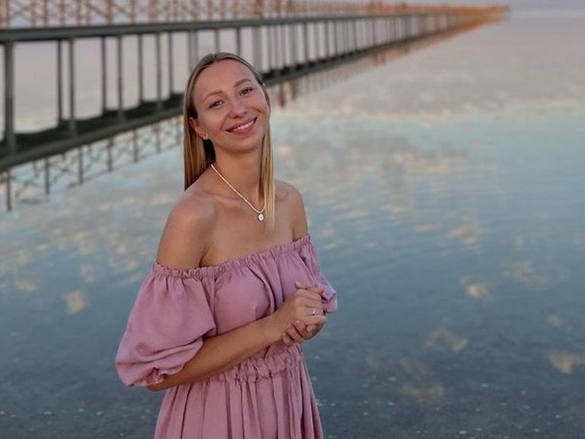 «Набагато приємніше дивитися в дзеркало»: Репяхова показала, як змінилася її фігура за три тижні тренувань