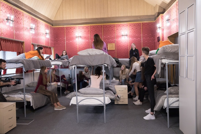 "Топ-модель по-украински 2019": участниц поселили в общежитие