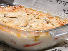 Запеканка из кабачков с соусом бешамель Запеканка из кабачков с соусом бешамель