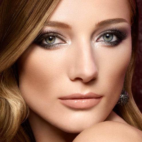 Подборка лучших фото-идей яркого макияжа глаз для женщин с разным цветотипом