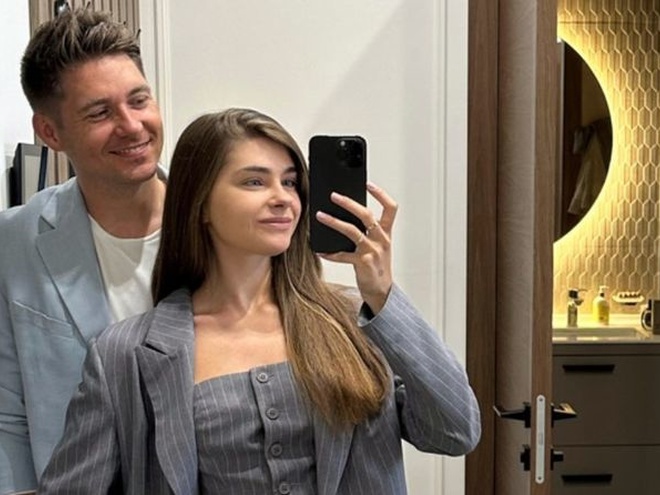 Остапчук показав, як із Полтавською копав картоплю на городі батьків в Умані