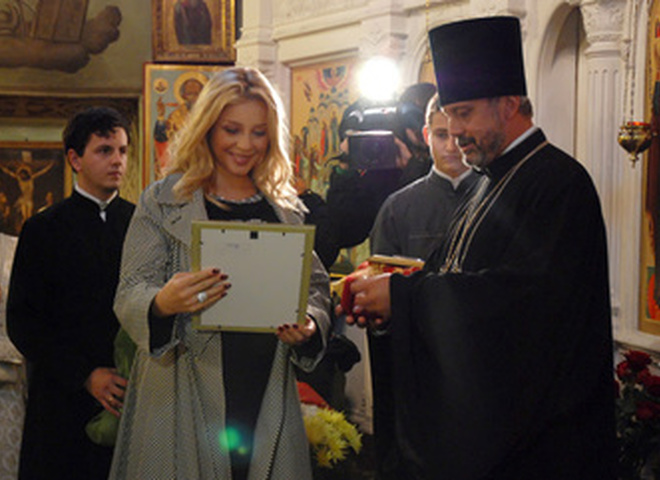 Тина Кароль удостоена Ордена Великомученицы Катерины