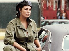 Новые стандарты: Эшли Грэхэм снялась для Vogue