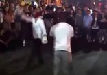 Турист против уличного боксера