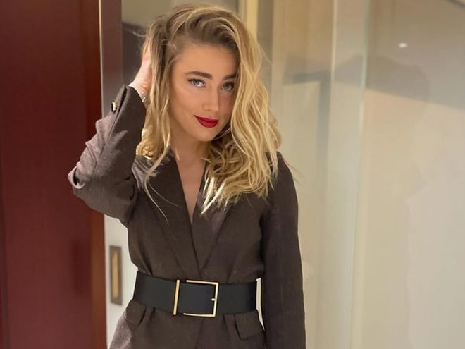 Колишня Деппа Ембер Герд уперше запостила фото із трьома дітьми