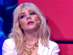 Тина Кароль разревелась