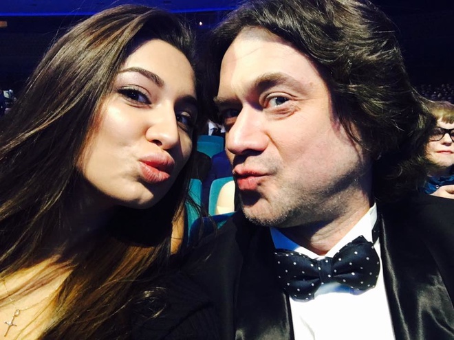 Закохався у студентку: Остап Ступка вперше розсекретив, чим займається його молода дружина