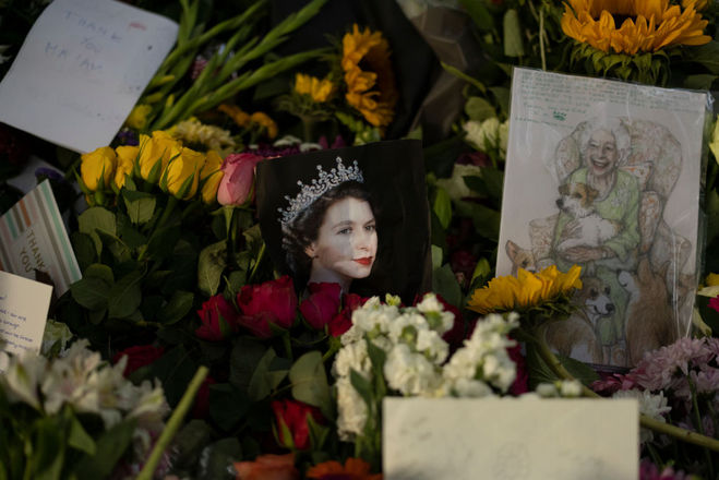 Елизавета II умерла