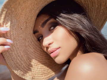 Как убрать шрамы после акне?