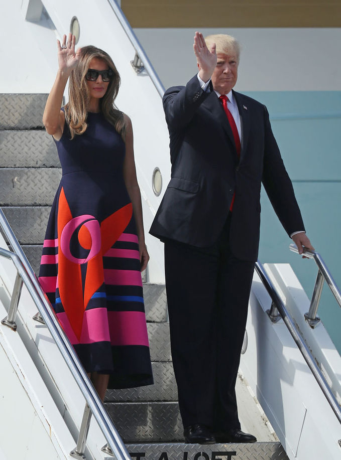 Меланія Трамп у яскравій сукні від Delpozo