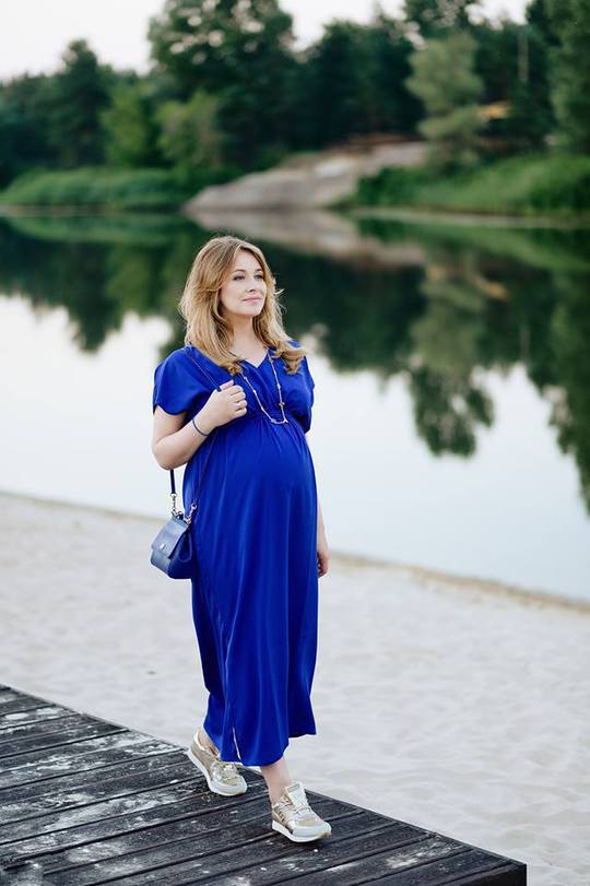 Беременная Елена Кравец в кампейне своего бренда одежды