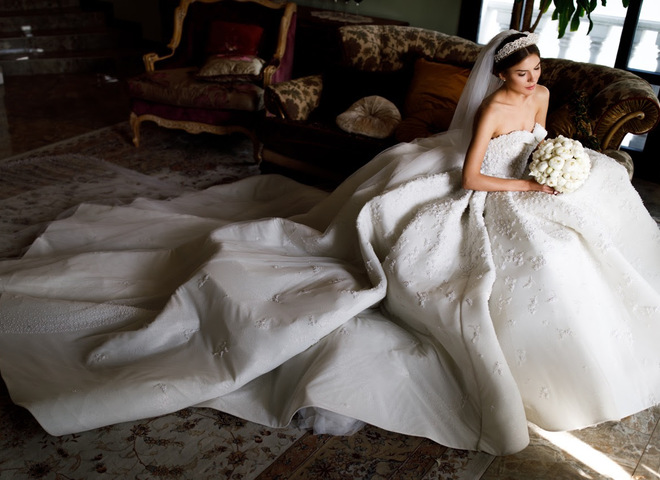 Катя Гуменюк в свадебном платье