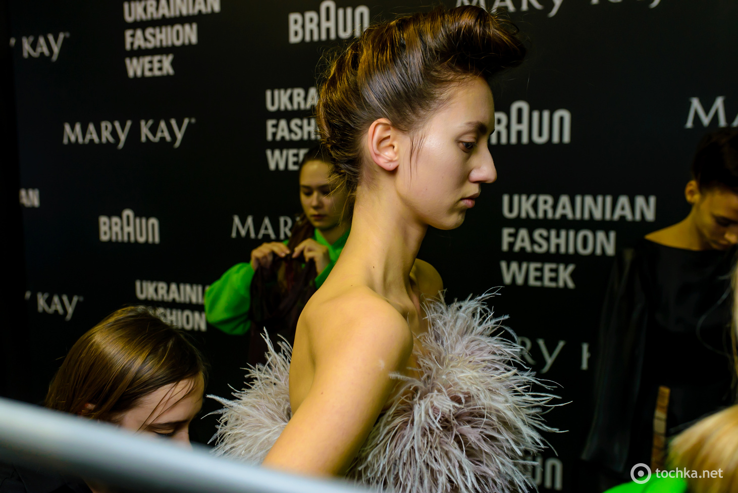 Backstage другого дня UFW FW 19-20