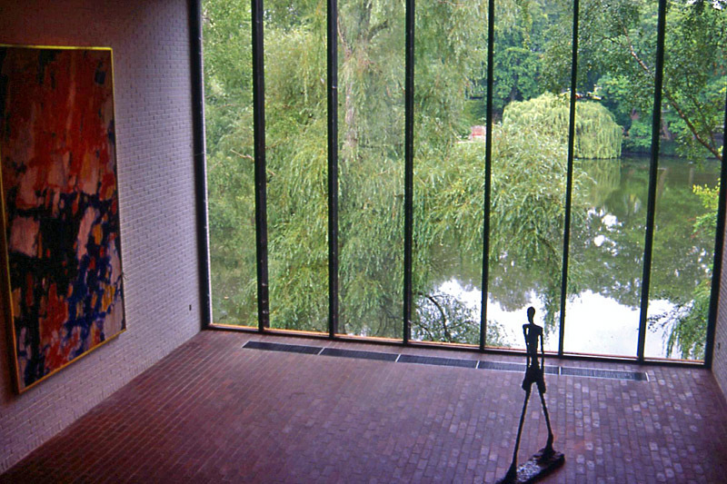 Лучшие музеи Скандинавии: Музей современного искусства «Луизиана», Хумбелек, Дания