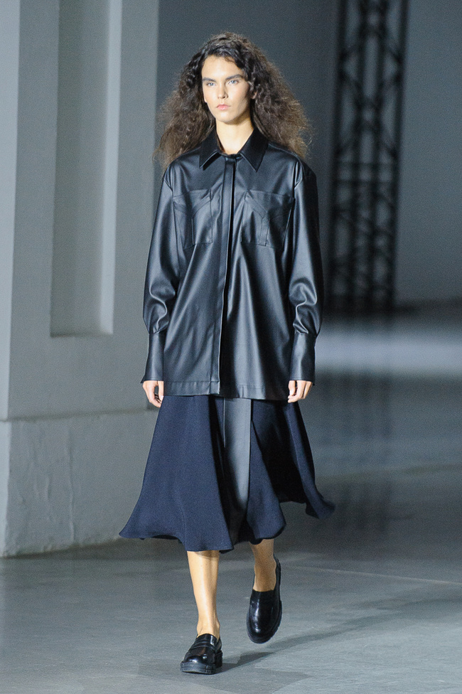 Показ VOROZHBYT & ZEMSKOVA на Ukrainian Fashion Week noseason sept 2021