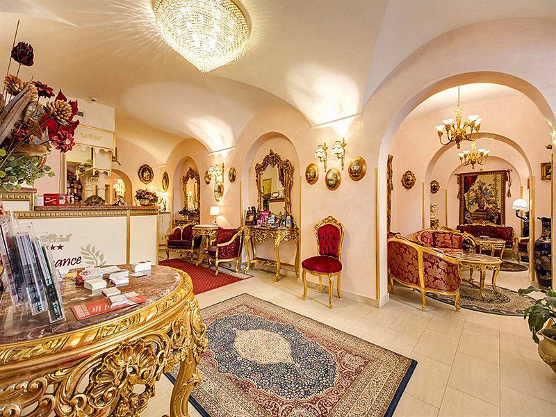 Романтические отели Европы: Hotel Romance, Rome