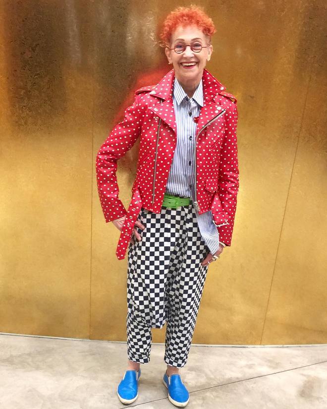 70-летняя рыжеволосая модница Suzanne Golden