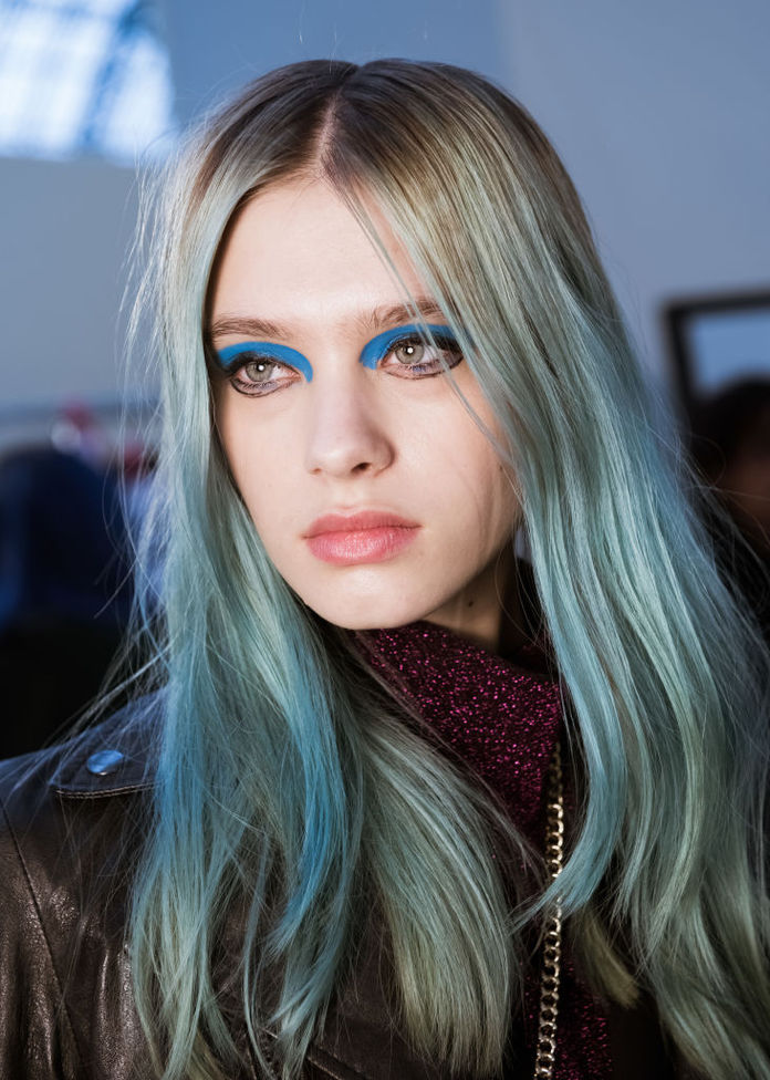 макияж на выпускной: голубые оттенки