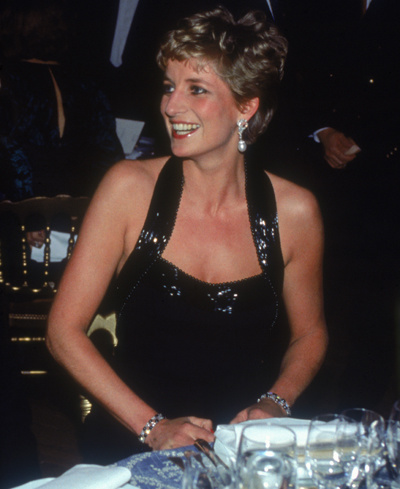 Самые эффектные наряды принцессы Дианы