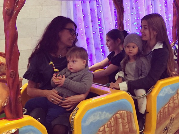 Эвелина Блёданс и Виктория Боня