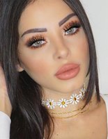 Тренд интернета: праздничный макияж, как у куклы 