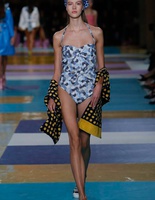 Miu Miu весна-літо 2017 Miu Miu весна-літо 2017