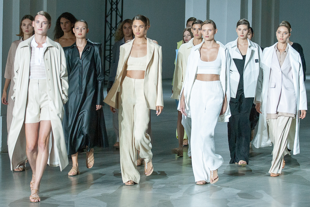 Показ VOROZHBYT & ZEMSKOVA на Ukrainian Fashion Week noseason sept 2021