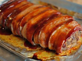 Мясной рулет в соусе барбекю