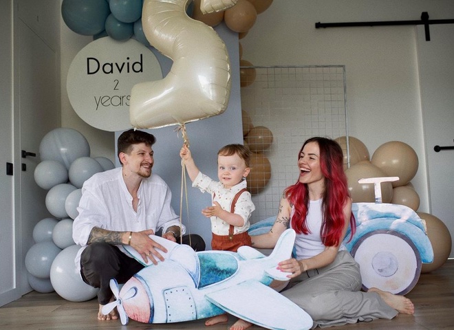 MamaRika показала, як із чоловіком Сергієм Середою відсвяткувала 2-річчя сина