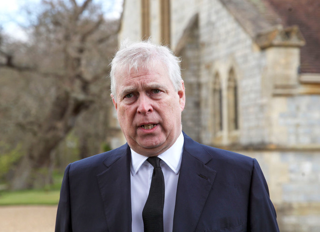 Принца Ендрю позбавили всіх титулів та права проживання у Королівській ложі