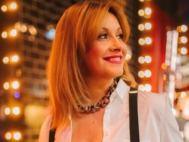 7-річний син Олени Кравець пофарбував волосся у рожевий колір — фото