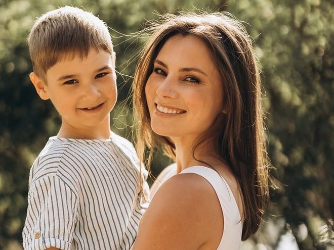 Зірка «Спіймати Кайдаша» Хижняк похвалилася новою фотосесією із 8-річним сином