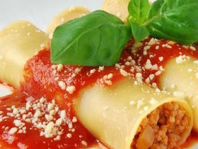 Трубочки с курицей и голубым сыром Трубочки с курицей и голубым сыром