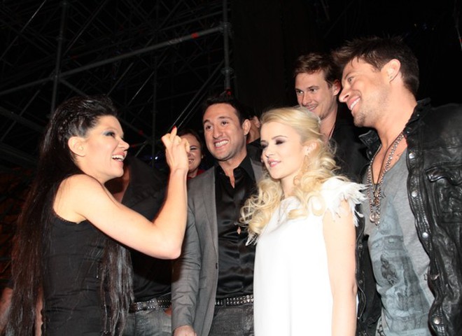 Мика Ньютон