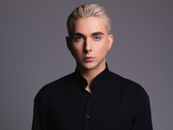 Melovin пропонує підопічним "рабські" контракти – блогер