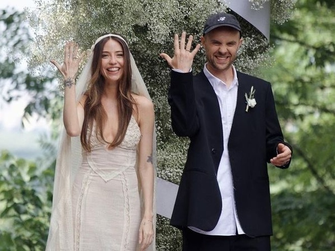 Дорофєєва пояснила, чому Кацурін прийшов на їхнє весілля у кепці та кедах