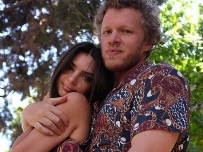 Колишнього чоловіка Емілі Ратаковські звинуватили у сексуальних домаганнях