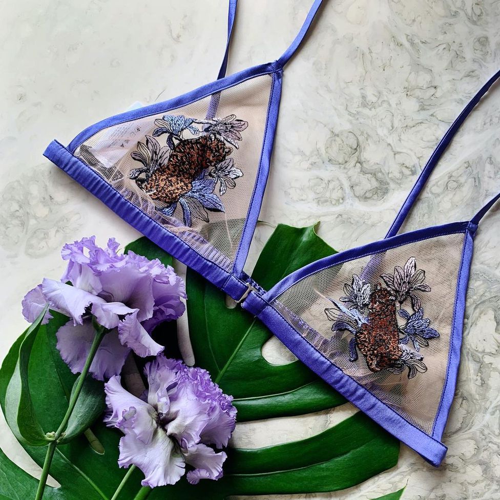 Жіноча білизна яскравого кольору — тренд 2021