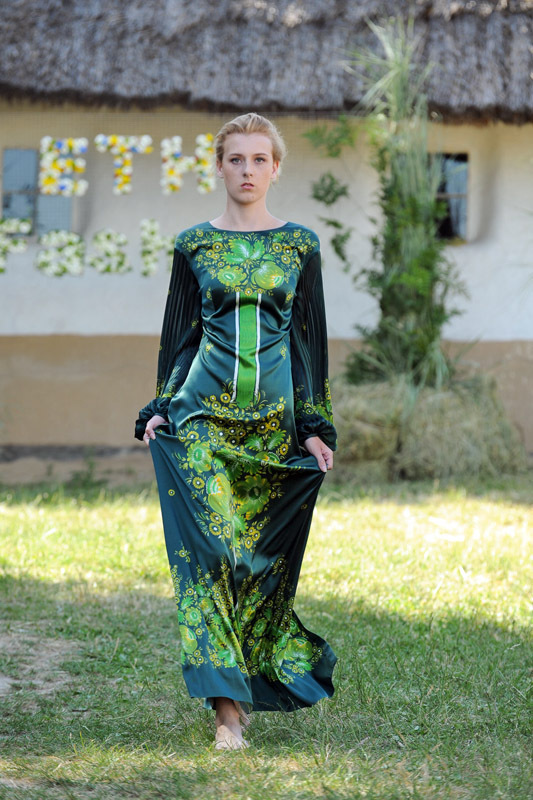Коллекции Этно-fashion на фестивале «Країна Мрій»: Iryna DIL’