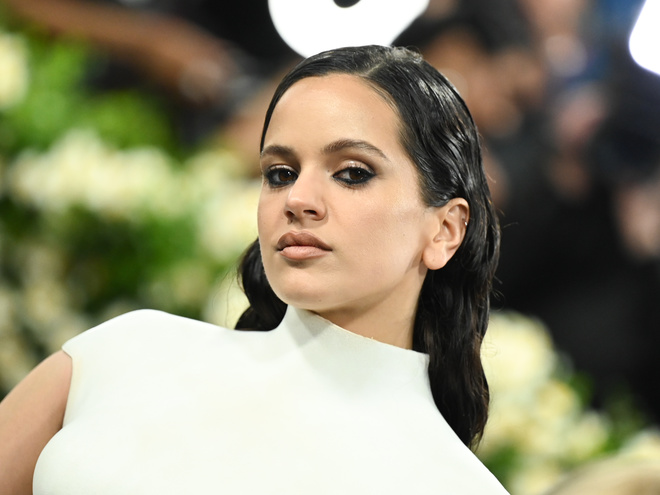 Rosalía заспівала українською у треку з нового альбому