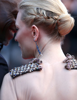 Каннський кінофестиваль 2014: зірковий макіяж і зачіски 2 дня