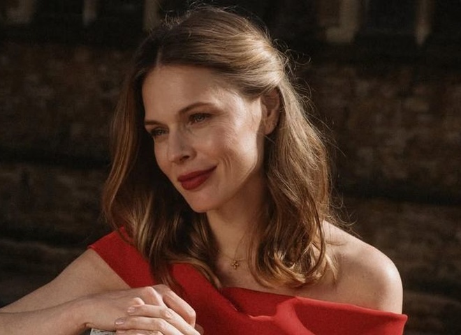 Анна Трінчер зізналася, що ходила на побачення з 40-річним чоловіком