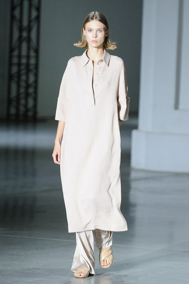 Показ VOROZHBYT & ZEMSKOVA на Ukrainian Fashion Week noseason sept 2021