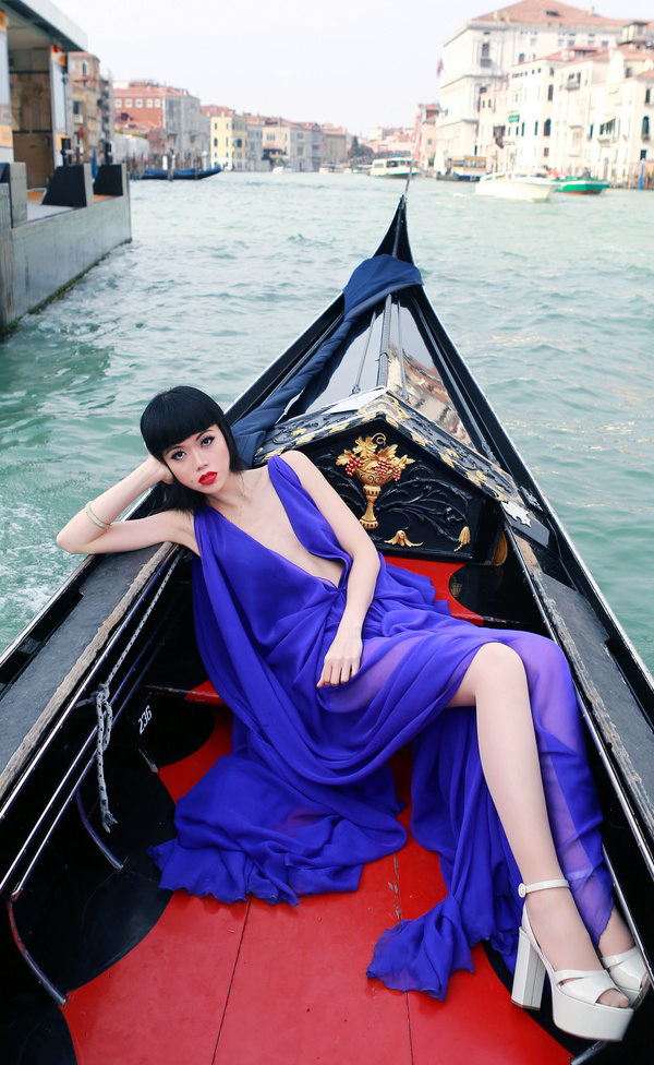 Супермодель Джессіка Мінь Ань готується представити нове шоу