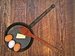 Как почистить сковороду от нагара самостоятельно?