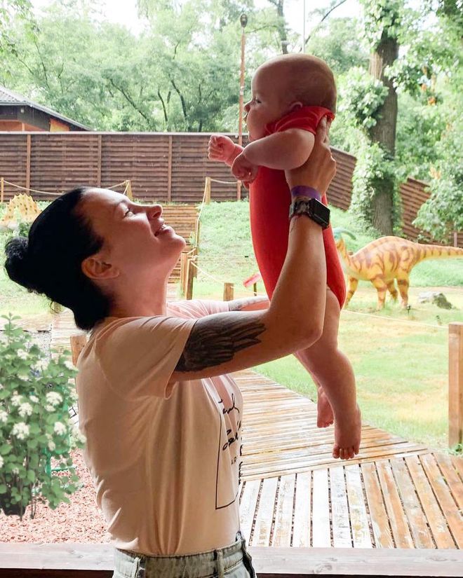 Анастасия Приходько с детьми