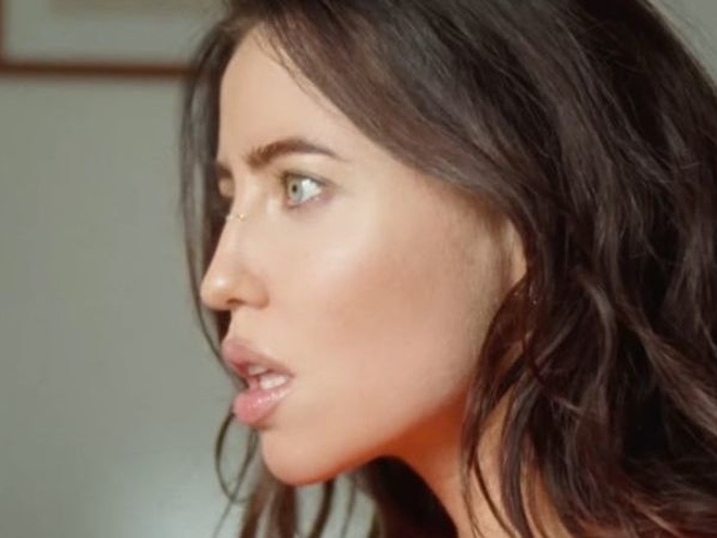 Дорофєєва нарешті представила пісню Кохаю, але не зовсім і кліп на неї