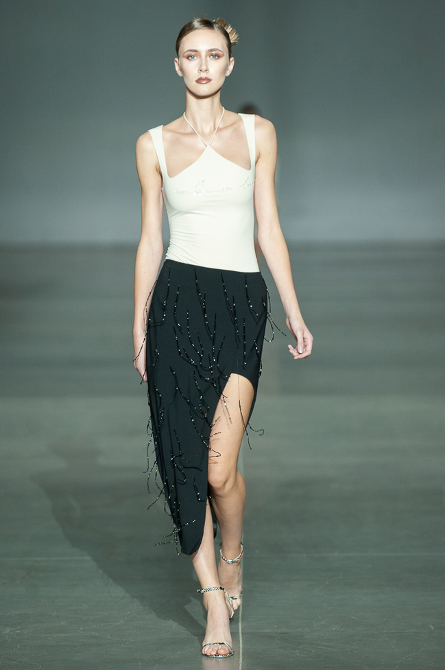 Показ Arutiunova: UFW noseason sept 2021 на Ukrainian Fashion Week noseason sept 2021