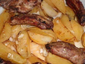 Ребрышки с картошкой жареные Ребрышки с картошкой жареные