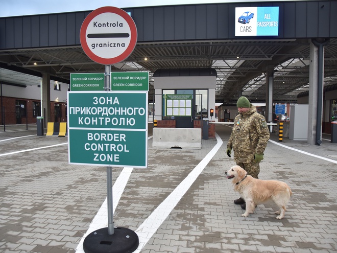 У Мінкульті відмовилися допомагати артистам із виїздом за кордон